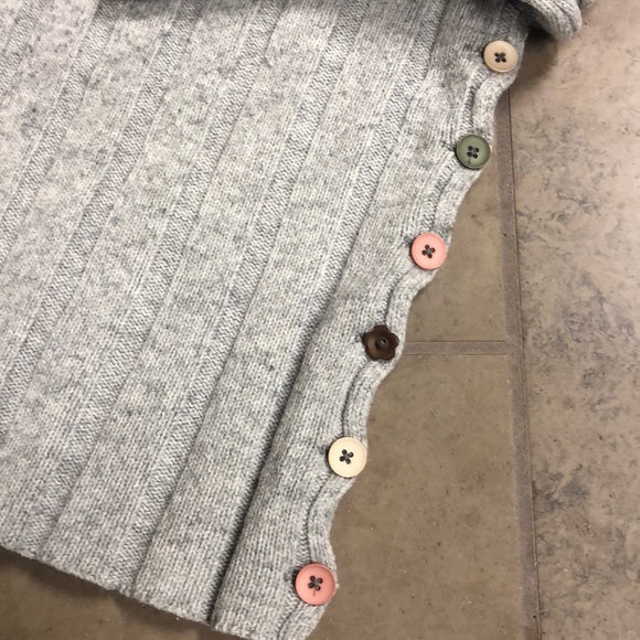 Hollister Girls 3/4 sleeve sweater. - Picture 2 of 4